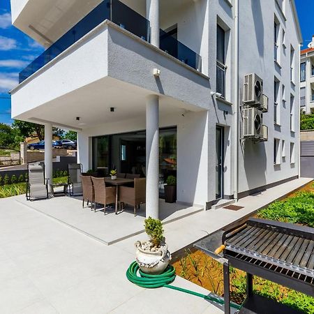 Apartment "Villa M" Kostrena Esterno foto