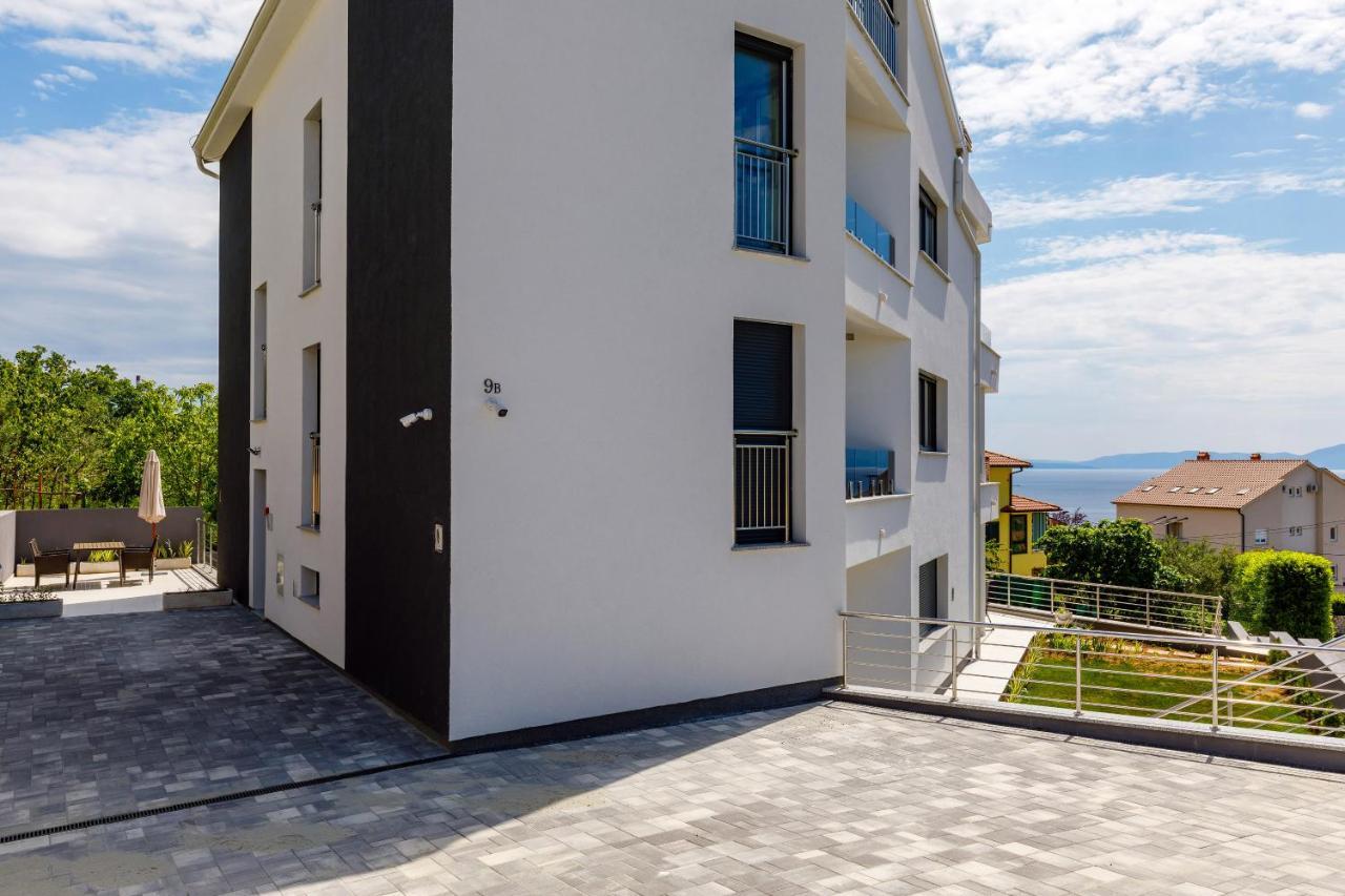 Apartment "Villa M" Kostrena Esterno foto
