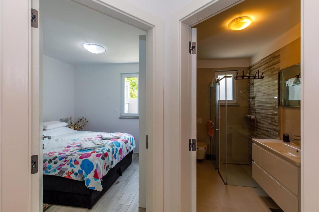 Apartment "Villa M" Kostrena Esterno foto