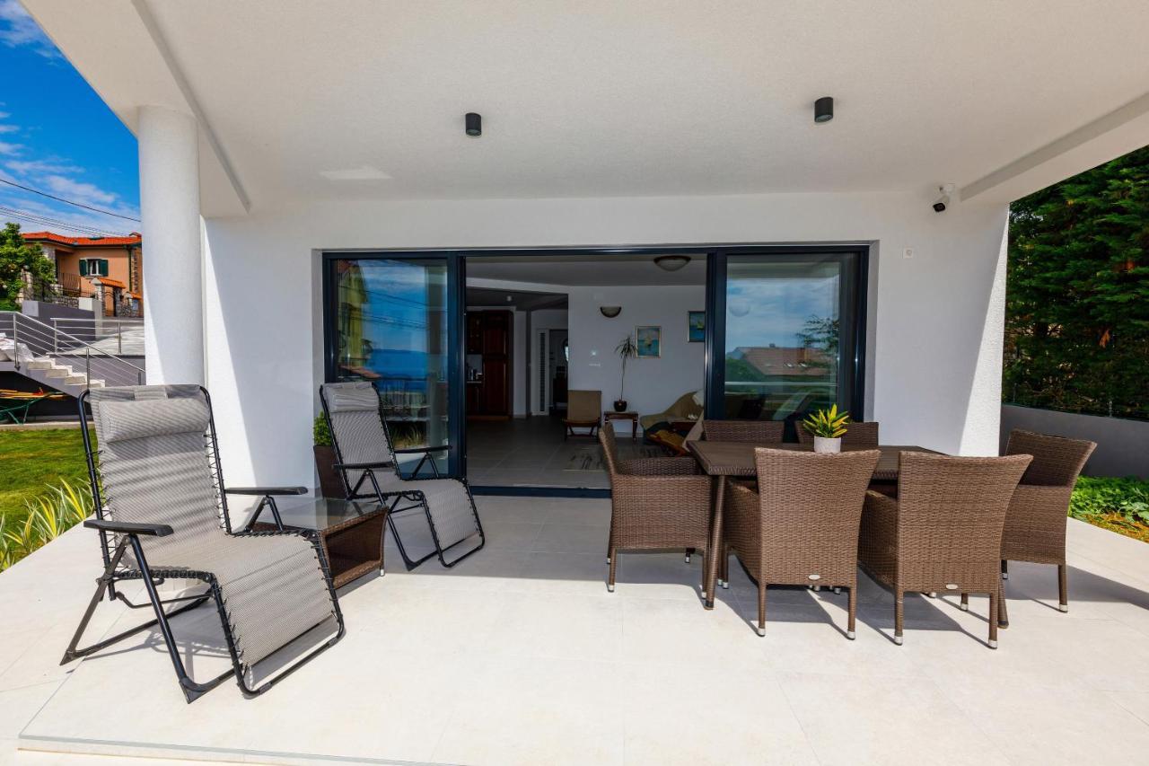Apartment "Villa M" Kostrena Esterno foto