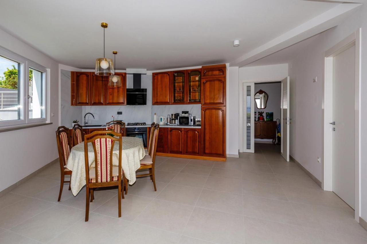 Apartment "Villa M" Kostrena Esterno foto