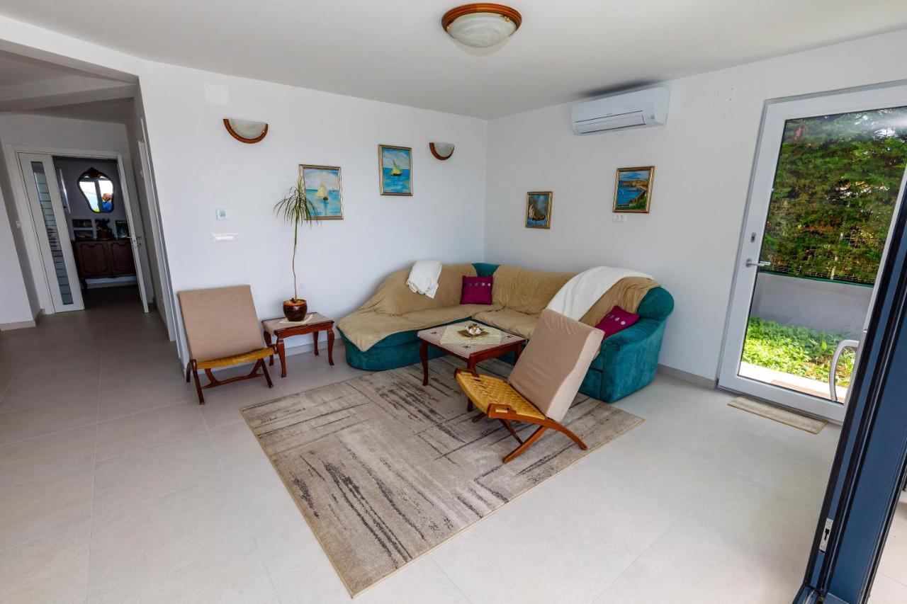 Apartment "Villa M" Kostrena Esterno foto